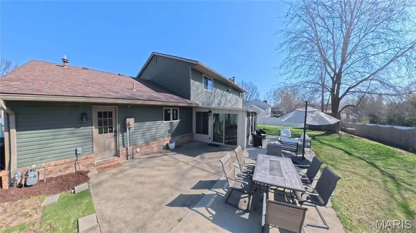 $399,500 | 1309 East 3rd Street, O'Fallon, IL 62269