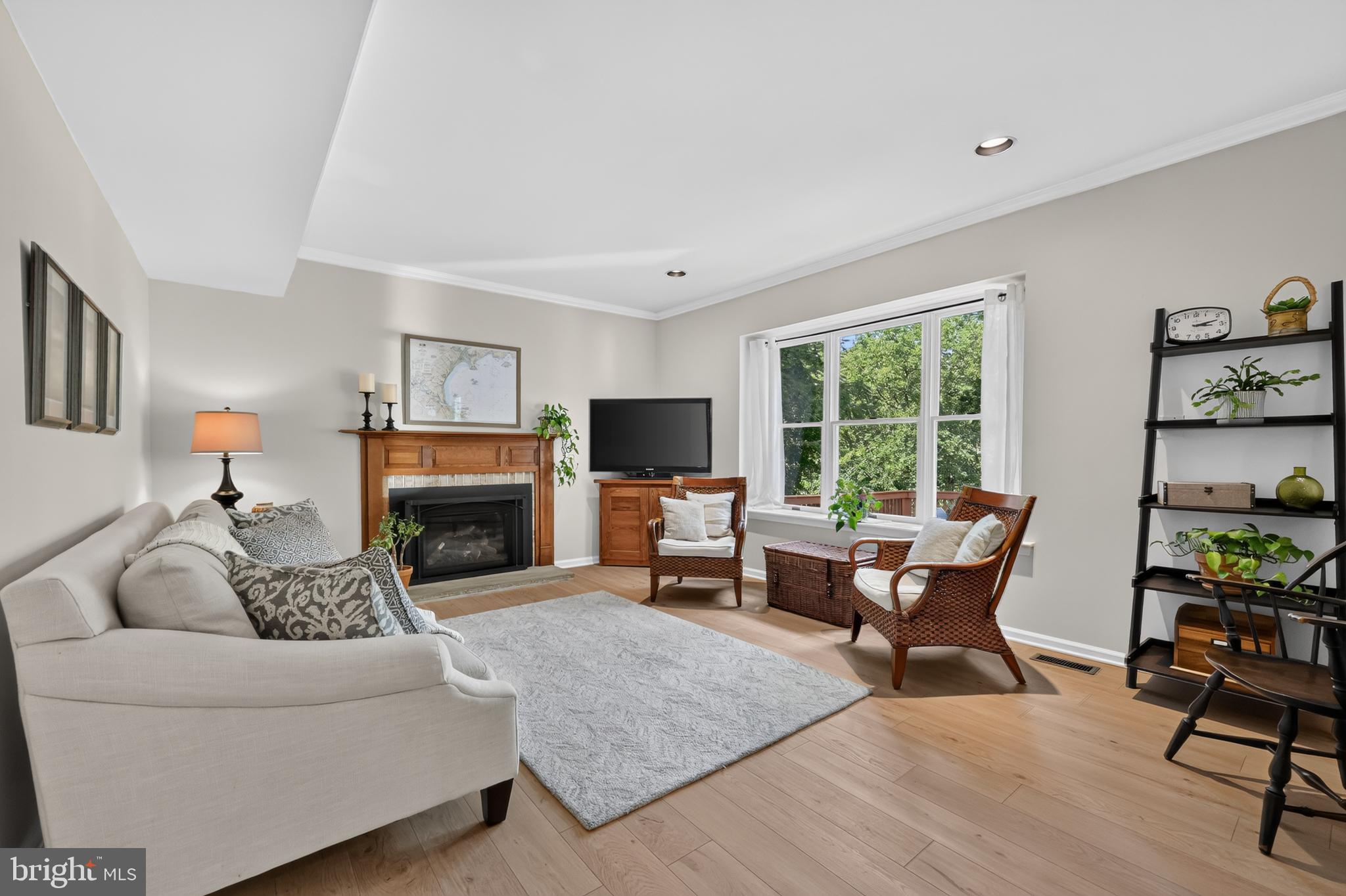 56 Douglass Road Lansdale, PA 19446 - Photo 16 of 43 Family Room w/recessed lighting