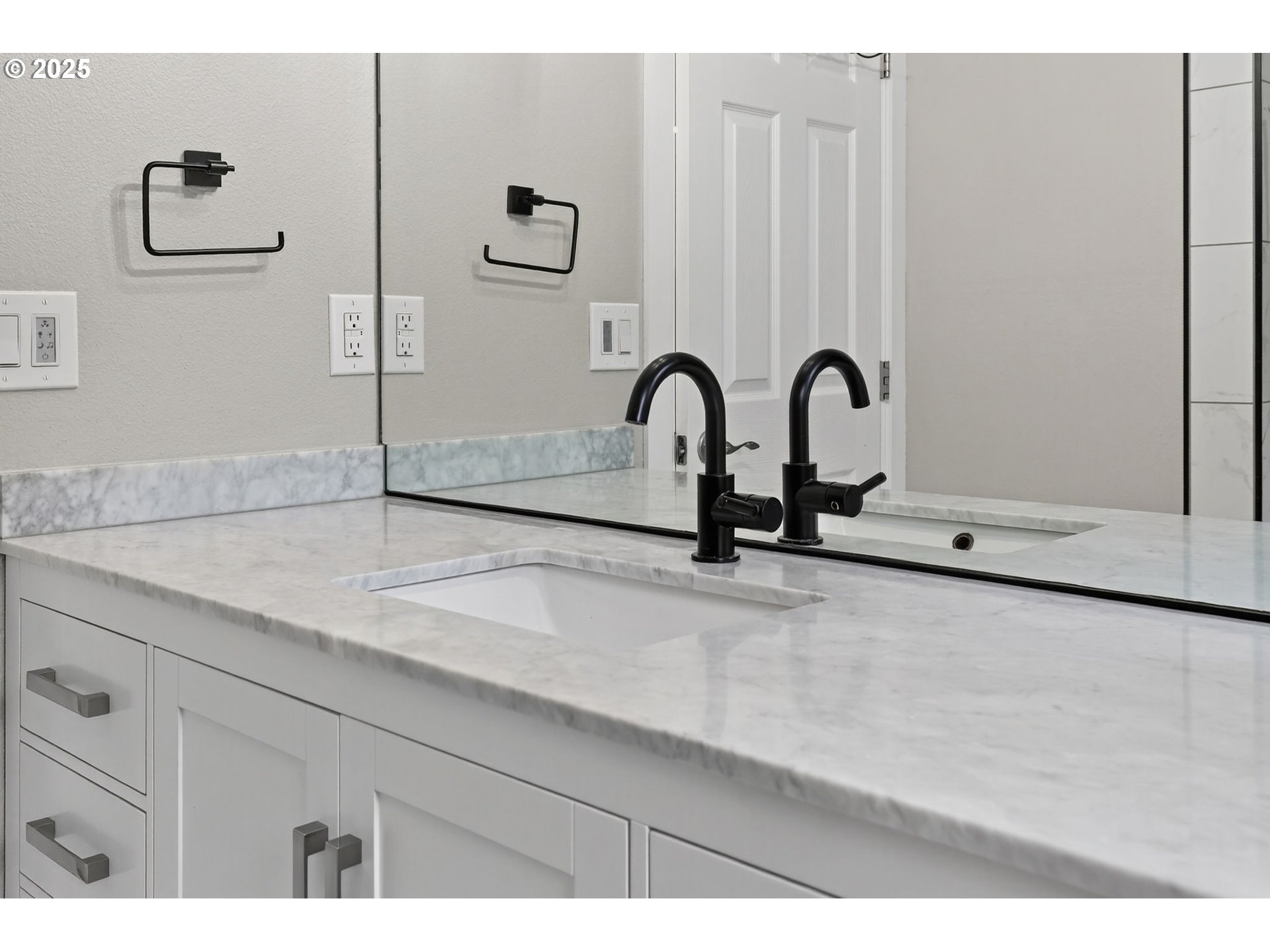 5118 Northeast Jarrett Street Portland, OR 97218 - Photo 19 of 46