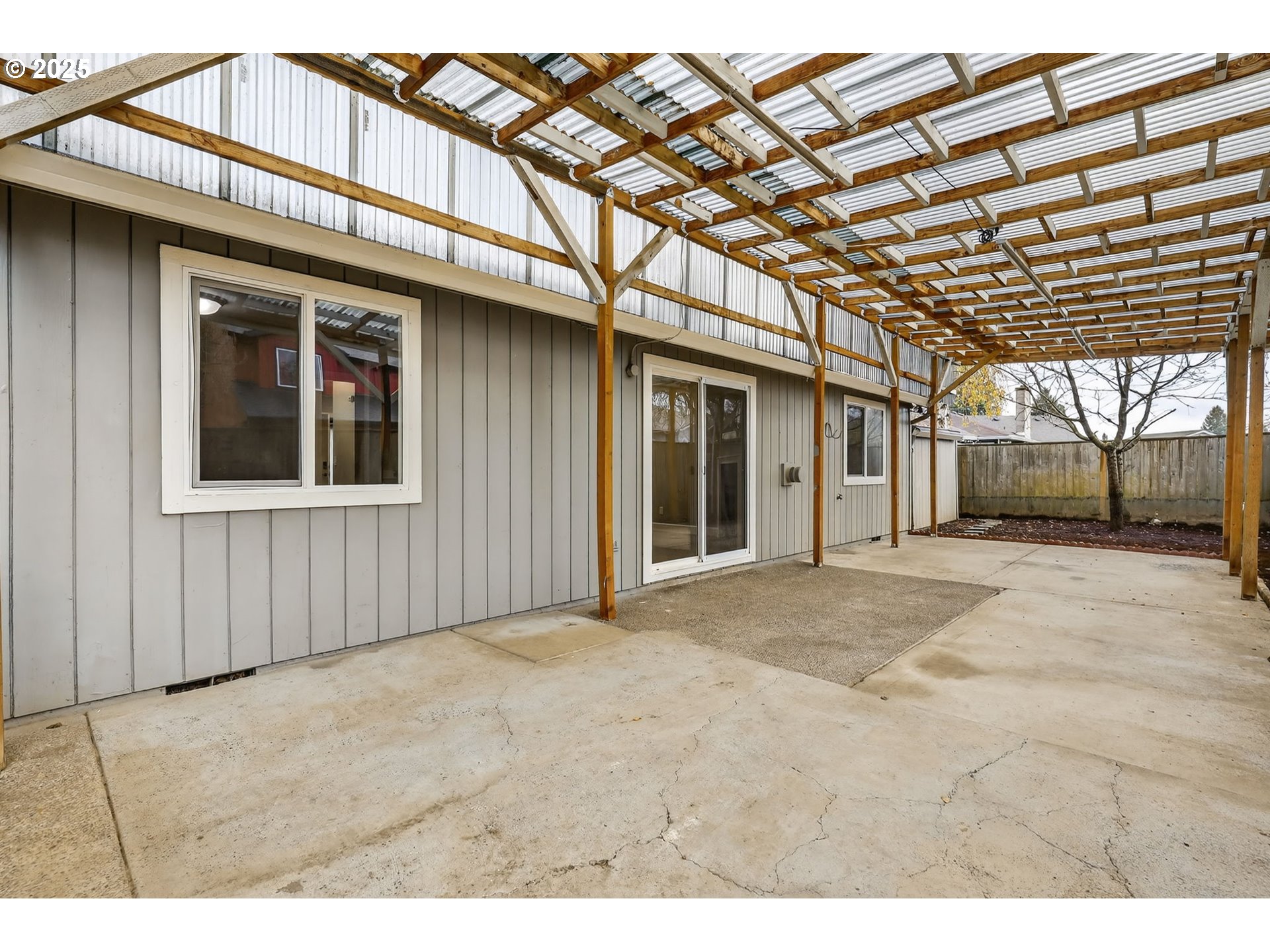 5118 Northeast Jarrett Street Portland, OR 97218 - Photo 35 of 46 a view of a building