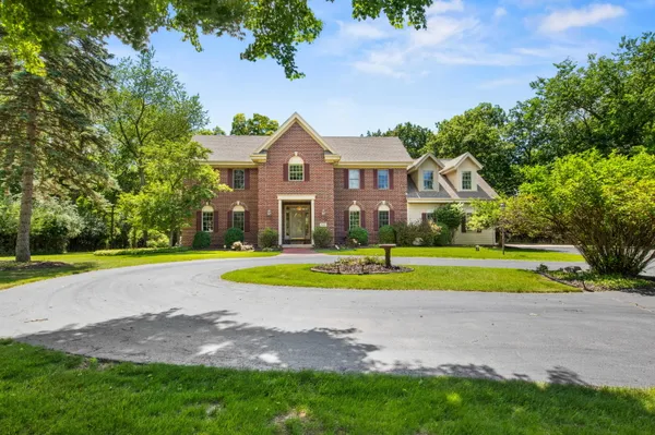$1,195,000 | W310N6685 Caddy Court, Merton, WI 53029