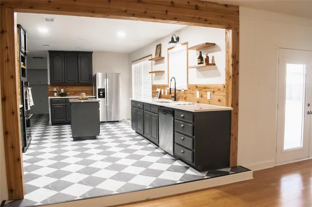 $3,200 | 2808 Peachtree Lane, Pantego, TX 76013