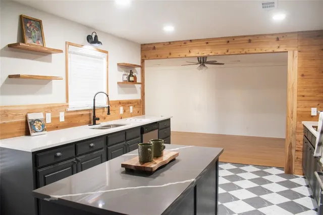 $3,200 | 2808 Peachtree Lane, Pantego, TX 76013