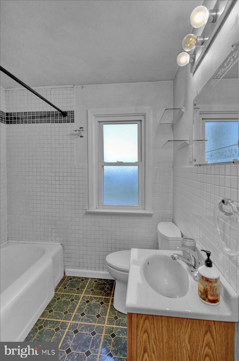 2167 Reading Boulevard Reading, PA 19609 - Photo 15 of 28