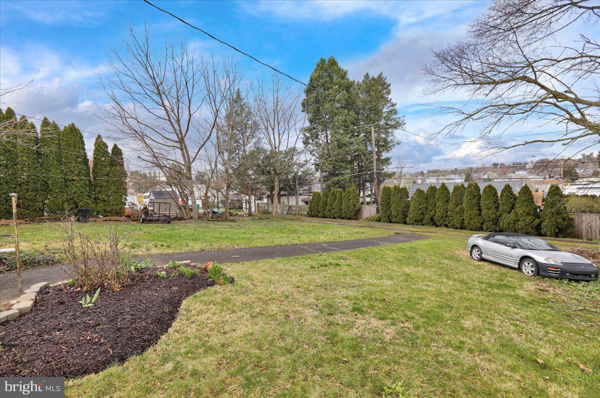 2167 Reading Boulevard Reading, PA 19609 - Photo 17 of 28