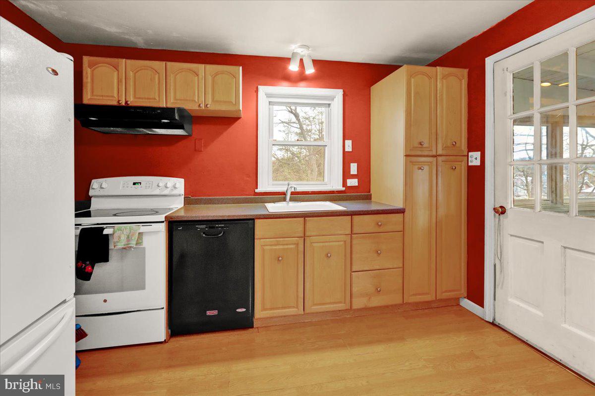 2167 Reading Boulevard Reading, PA 19609 - Photo 5 of 28