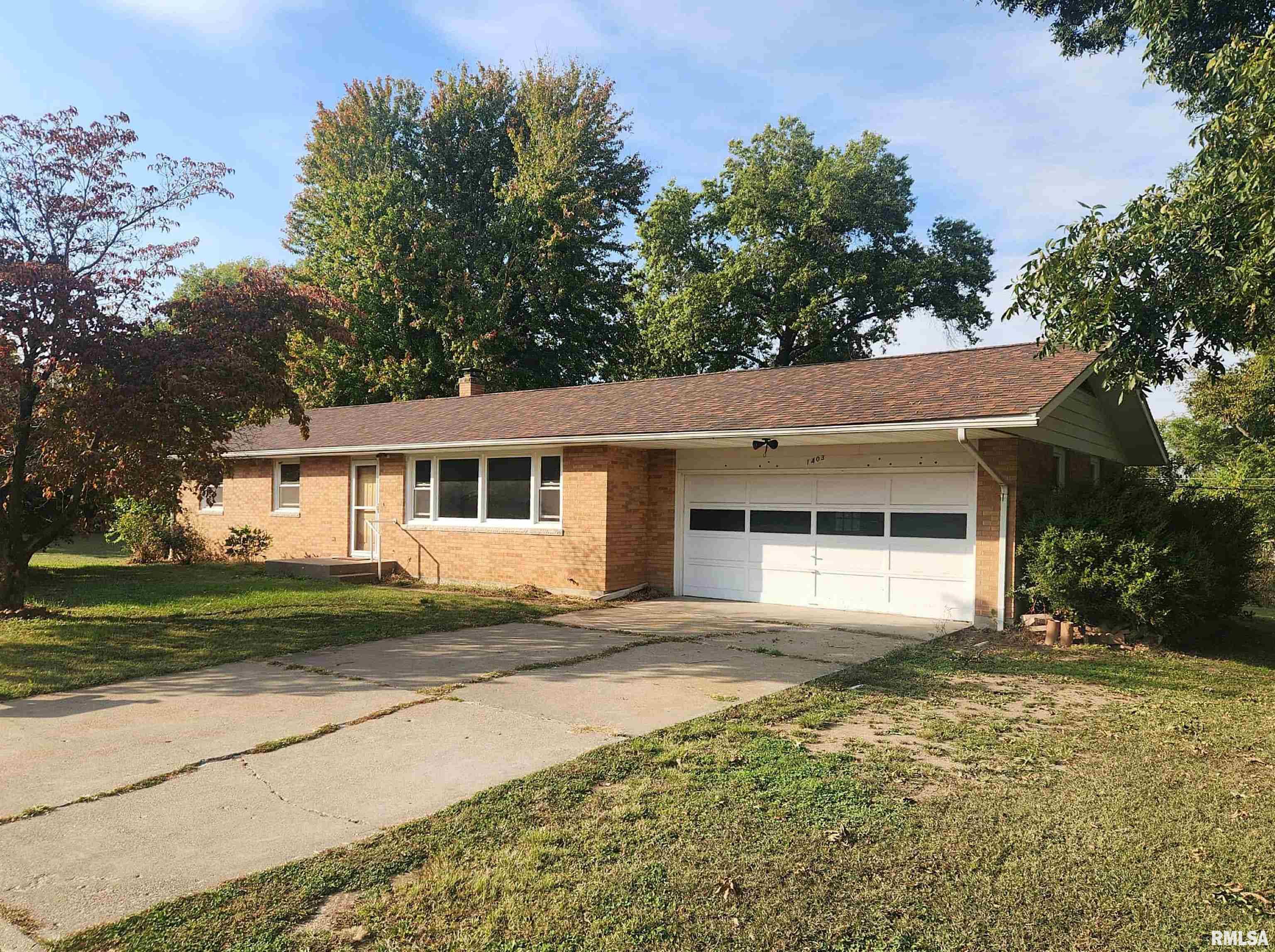 1403 Springdale North Quincy, IL 62305 - Photo 1 of 1