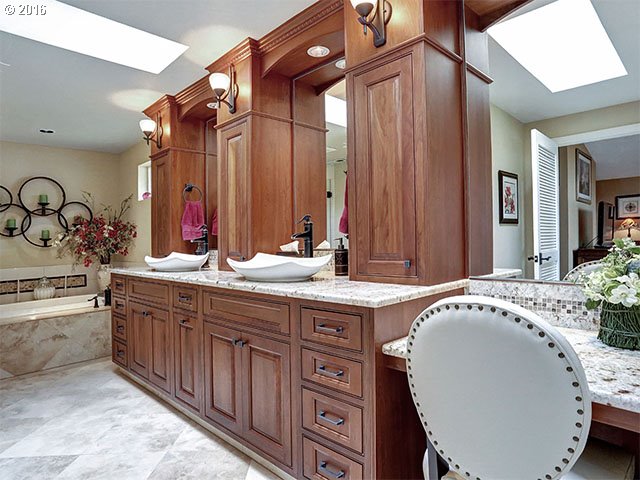 32855 Southeast Compton Road Boring, OR 97009 - Photo 14 of 31 Bathroom, Attached