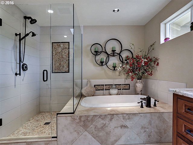 32855 Southeast Compton Road Boring, OR 97009 - Photo 15 of 31 Bathroom, Attached