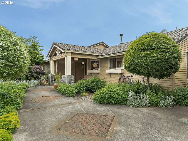32855 Southeast Compton Road Boring, OR 97009 - Photo 2 of 31 Front Yard