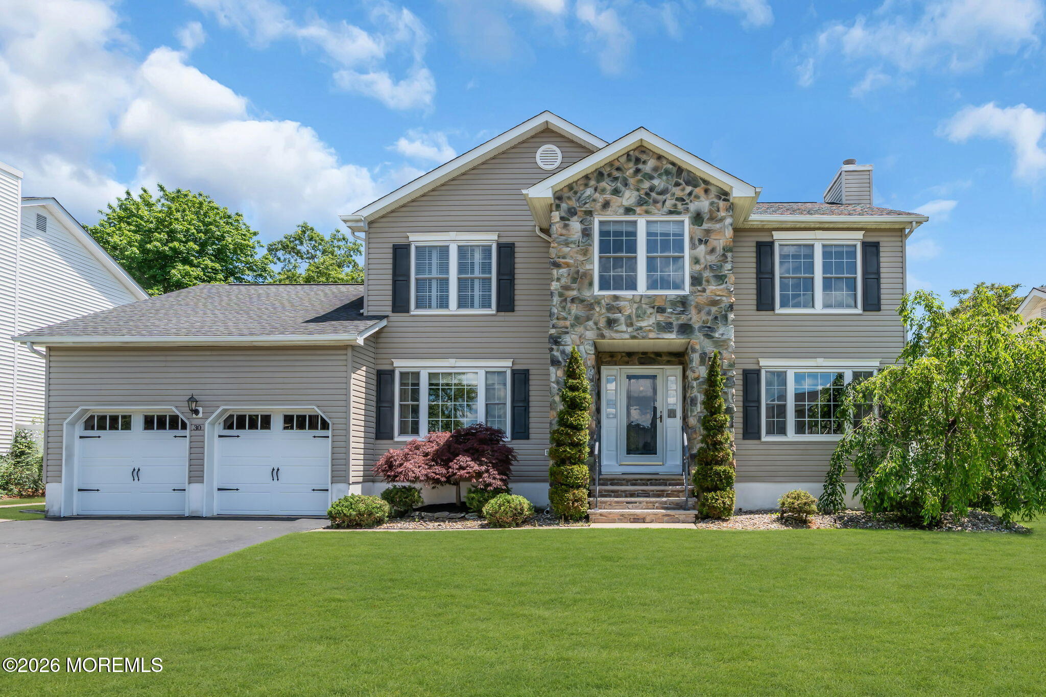 30 Deborah Lane Howell, NJ 07731 - Photo 2 of 40 1-web-or-mls-DSC04752-1b
