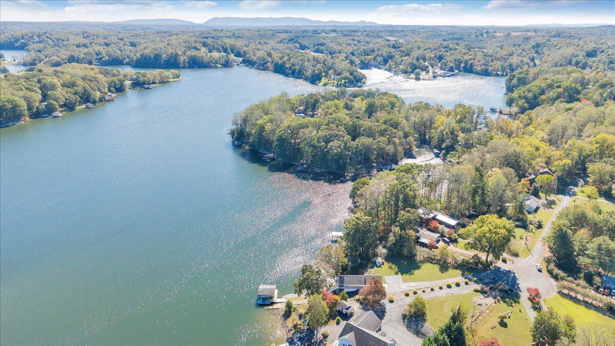 3018 Northridge Road Hardy, VA 24101 - Photo 64 of 95 72-DJI_20251014124538_0014_D