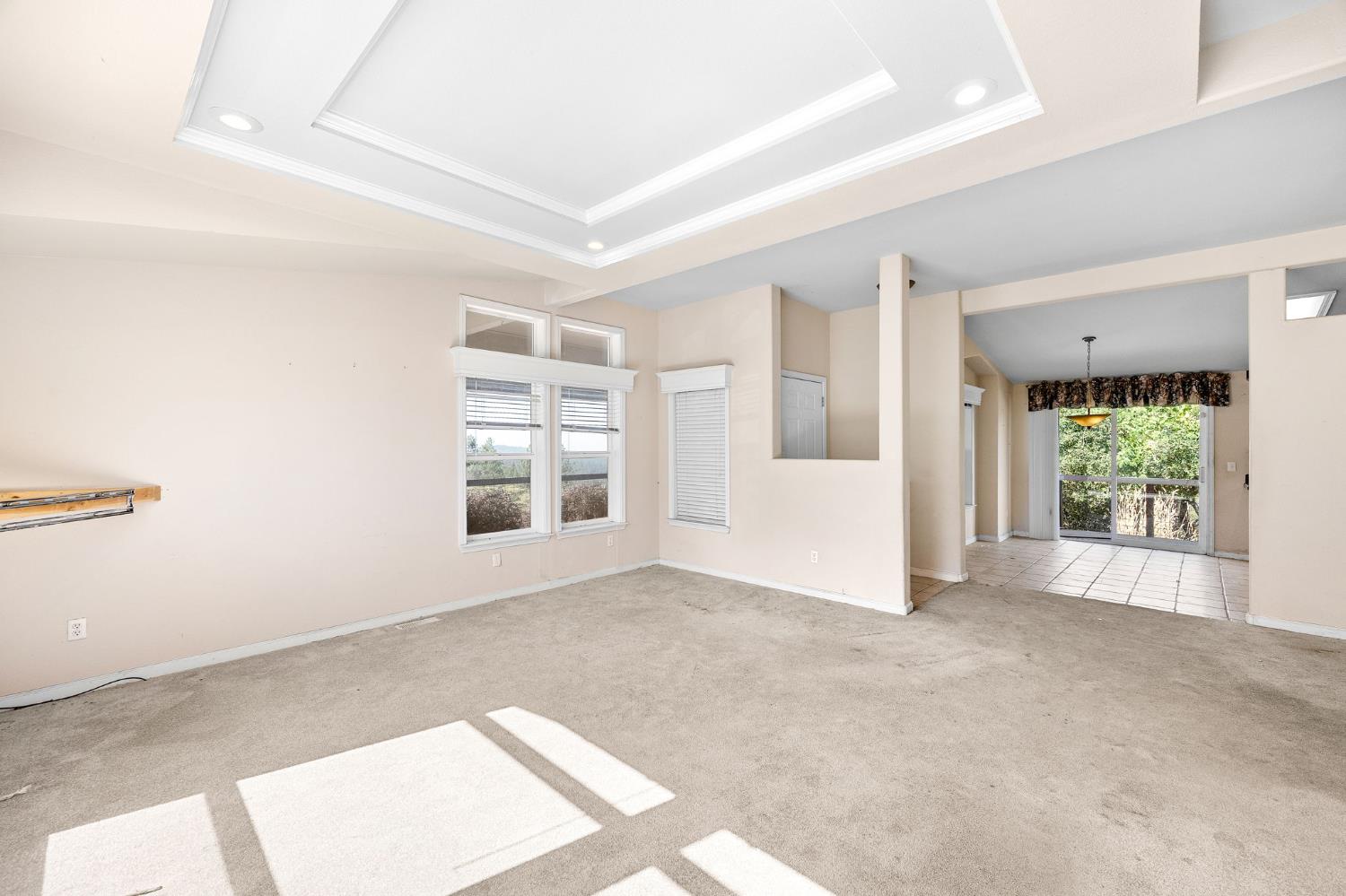 2970 Texas Hill Road Placerville, CA 95667 - Photo 19 of 46 an empty room with windows
