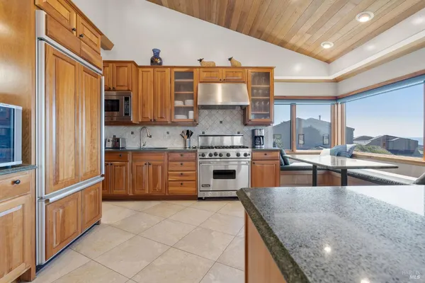 $2,160,000 | 36804 Green Cove Drive, The Sea Ranch, CA 95497