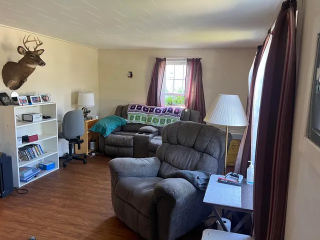 $239,000 | 111 East Main Street, Vinalhaven, ME 04863