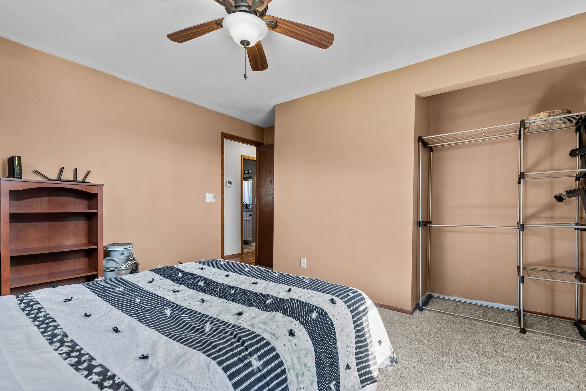 1031 West Roberts Avenue Appleton, WI 54914 - Photo 17 of 33