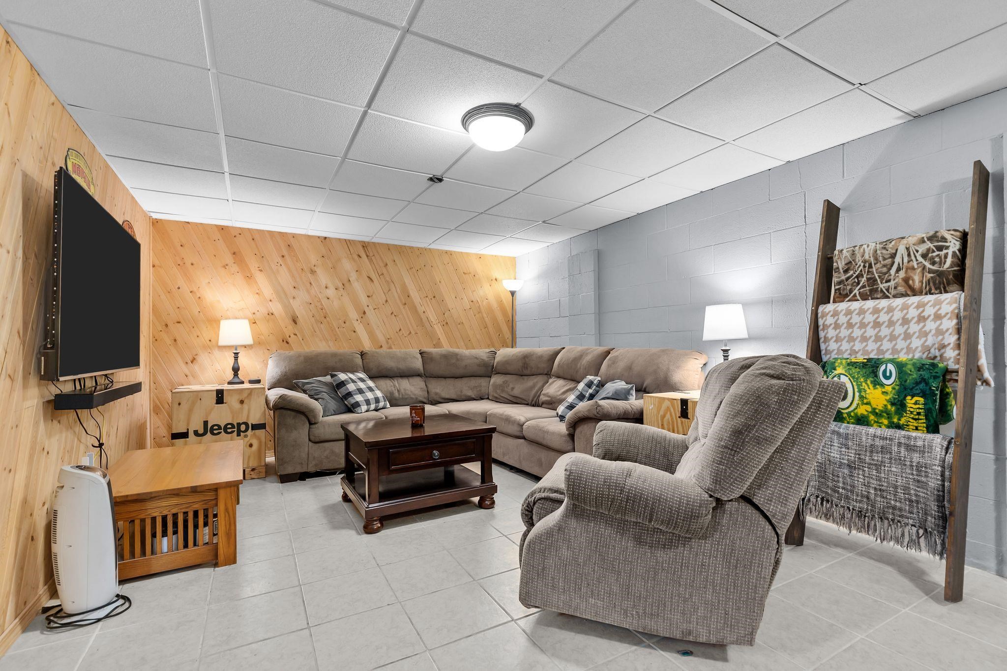 1031 West Roberts Avenue Appleton, WI 54914 - Photo 22 of 33