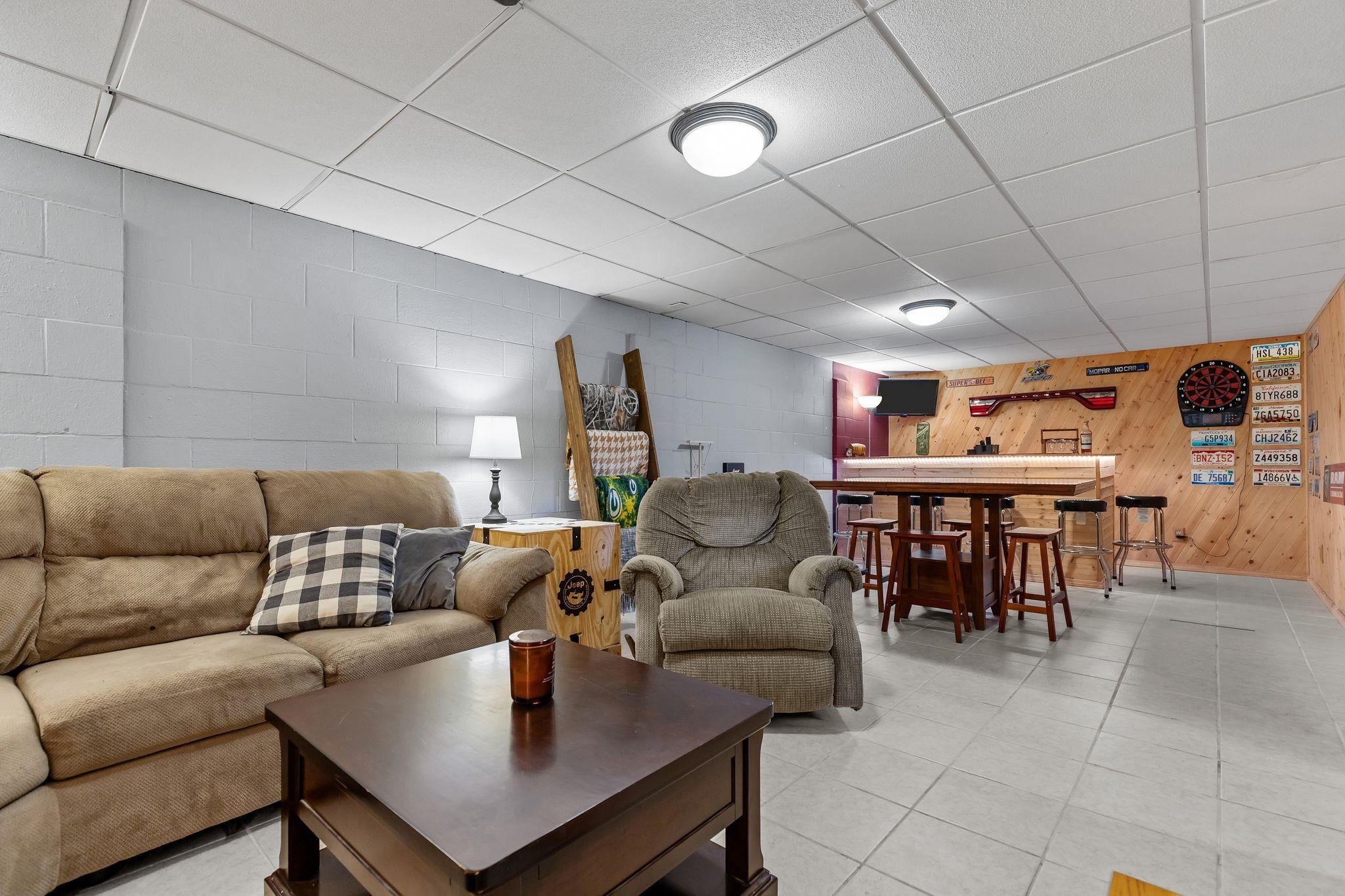 1031 West Roberts Avenue Appleton, WI 54914 - Photo 23 of 33