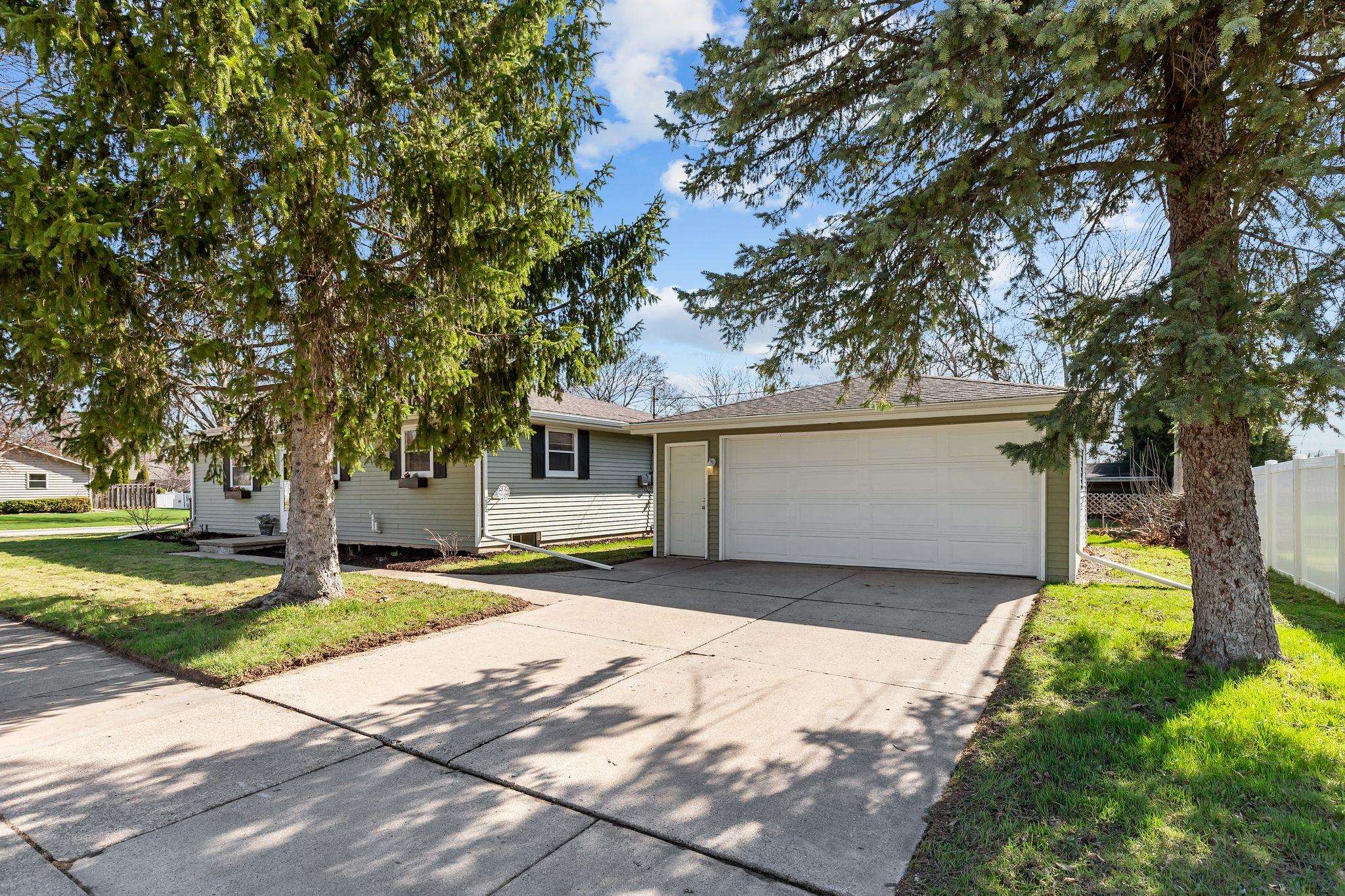 1031 West Roberts Avenue Appleton, WI 54914 - Photo 29 of 33