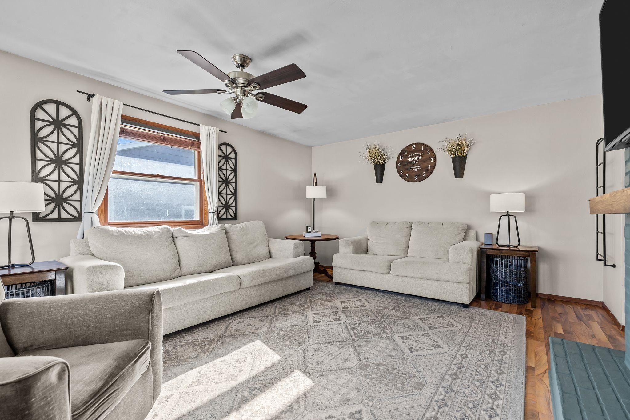 1031 West Roberts Avenue Appleton, WI 54914 - Photo 5 of 33