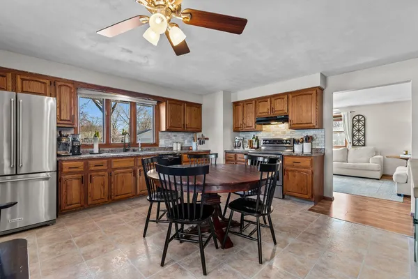 $284,900 | 1031 West Roberts Avenue, Appleton, WI 54914