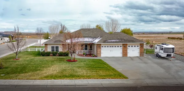 $525,000 | 532 North Road 11, Worland, WY 82401