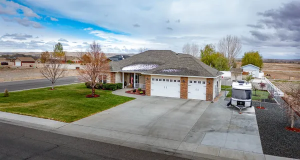 $525,000 | 532 North Road 11, Worland, WY 82401