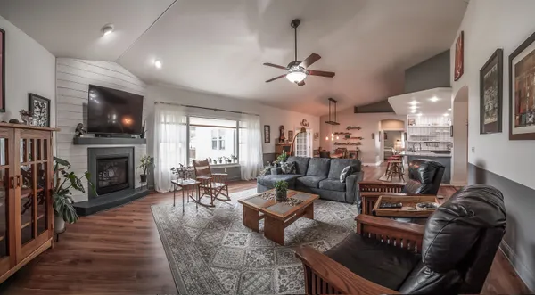 $525,000 | 532 North Road 11, Worland, WY 82401