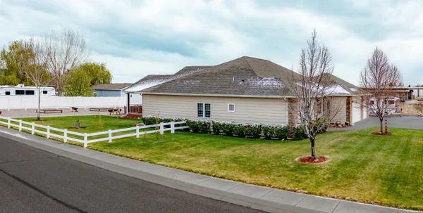 $525,000 | 532 North Road 11, Worland, WY 82401