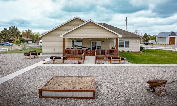$525,000 | 532 North Road 11, Worland, WY 82401