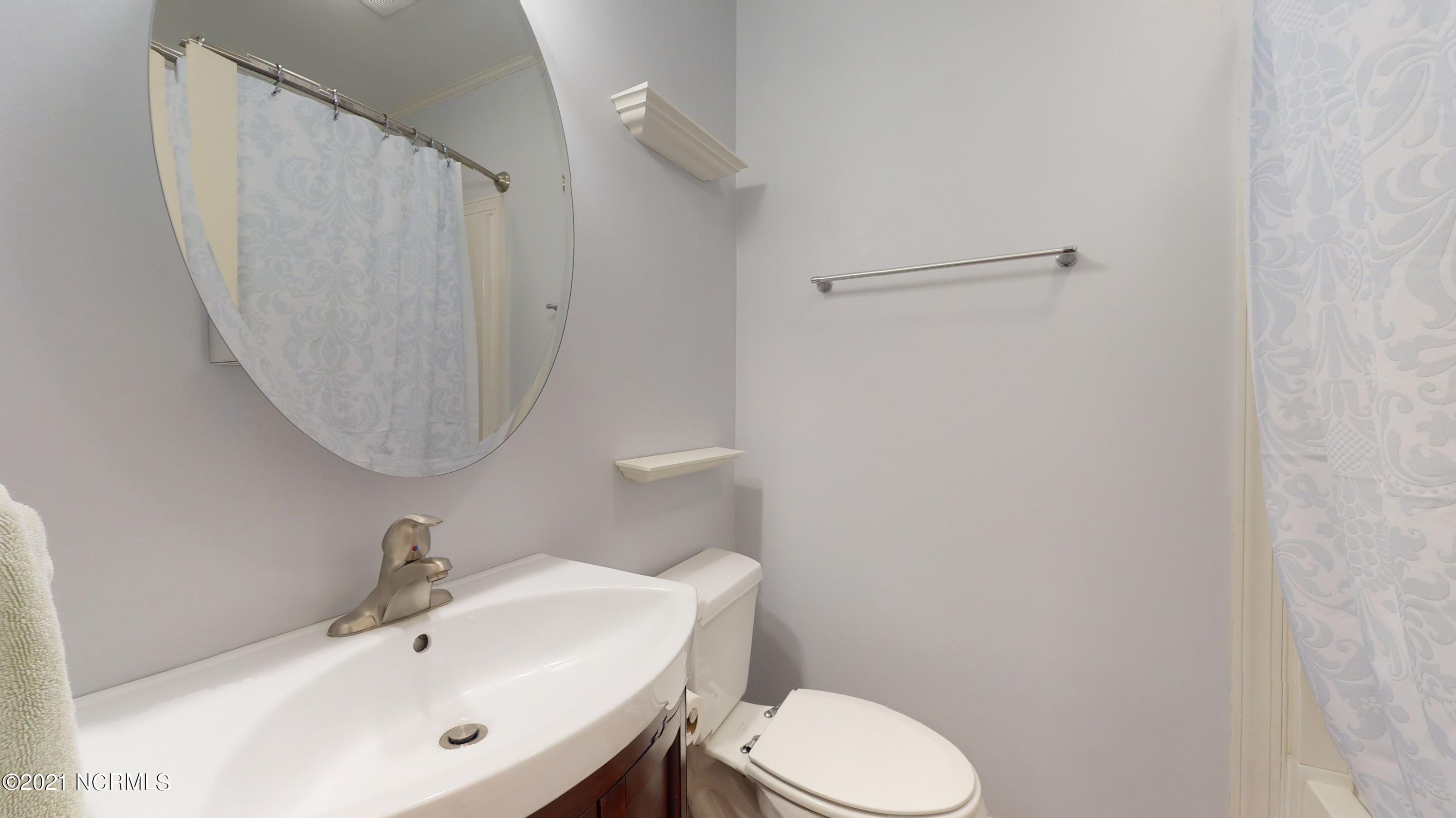 639 Sumrell Road Ayden, NC 28513 - Photo 14 of 52 Full bath