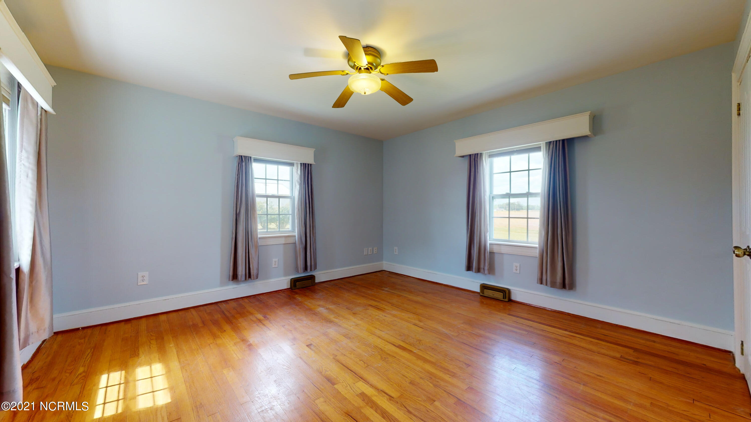 639 Sumrell Road Ayden, NC 28513 - Photo 15 of 52 Primary bedroom main floor