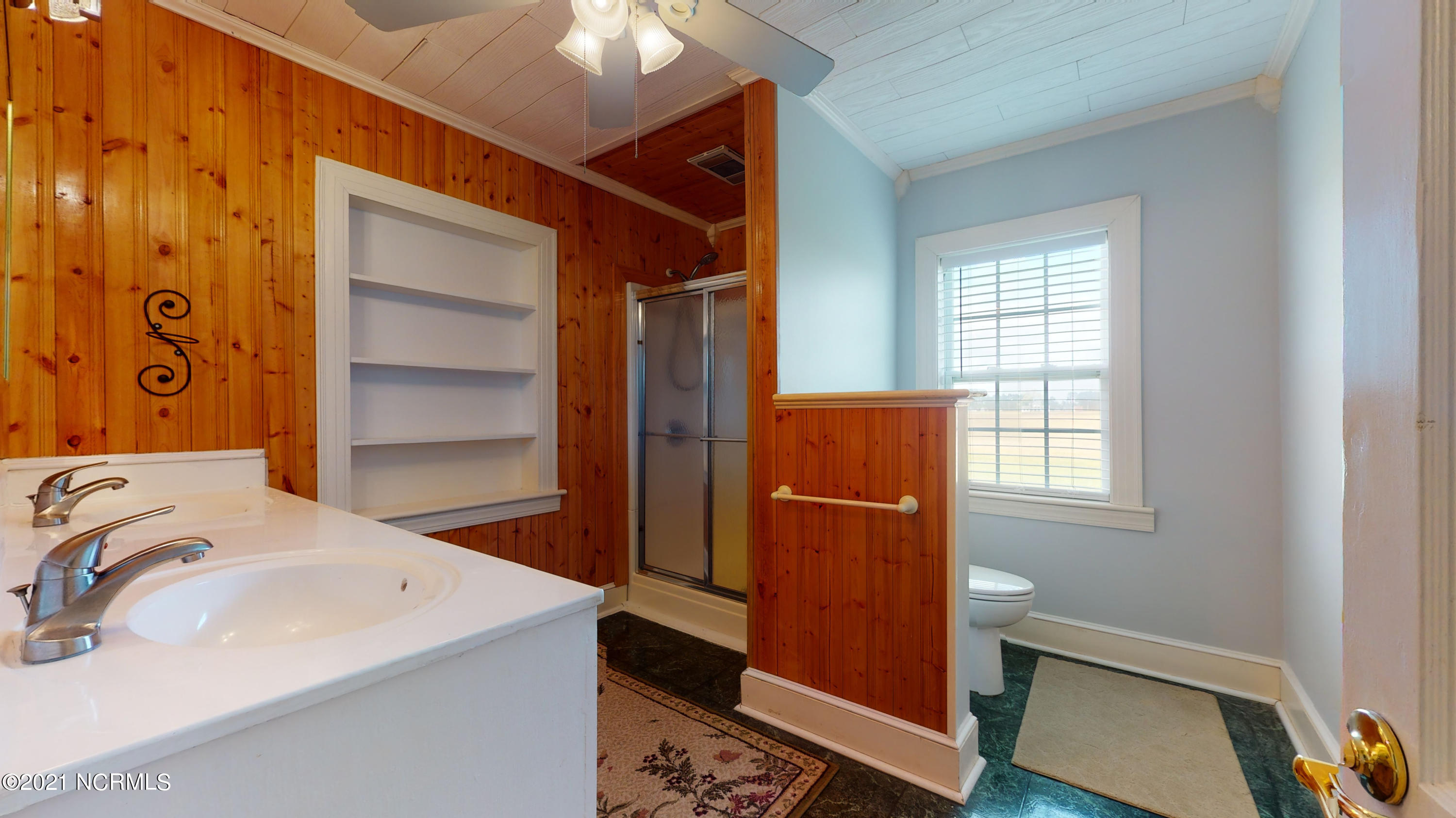 639 Sumrell Road Ayden, NC 28513 - Photo 17 of 52 Full bath