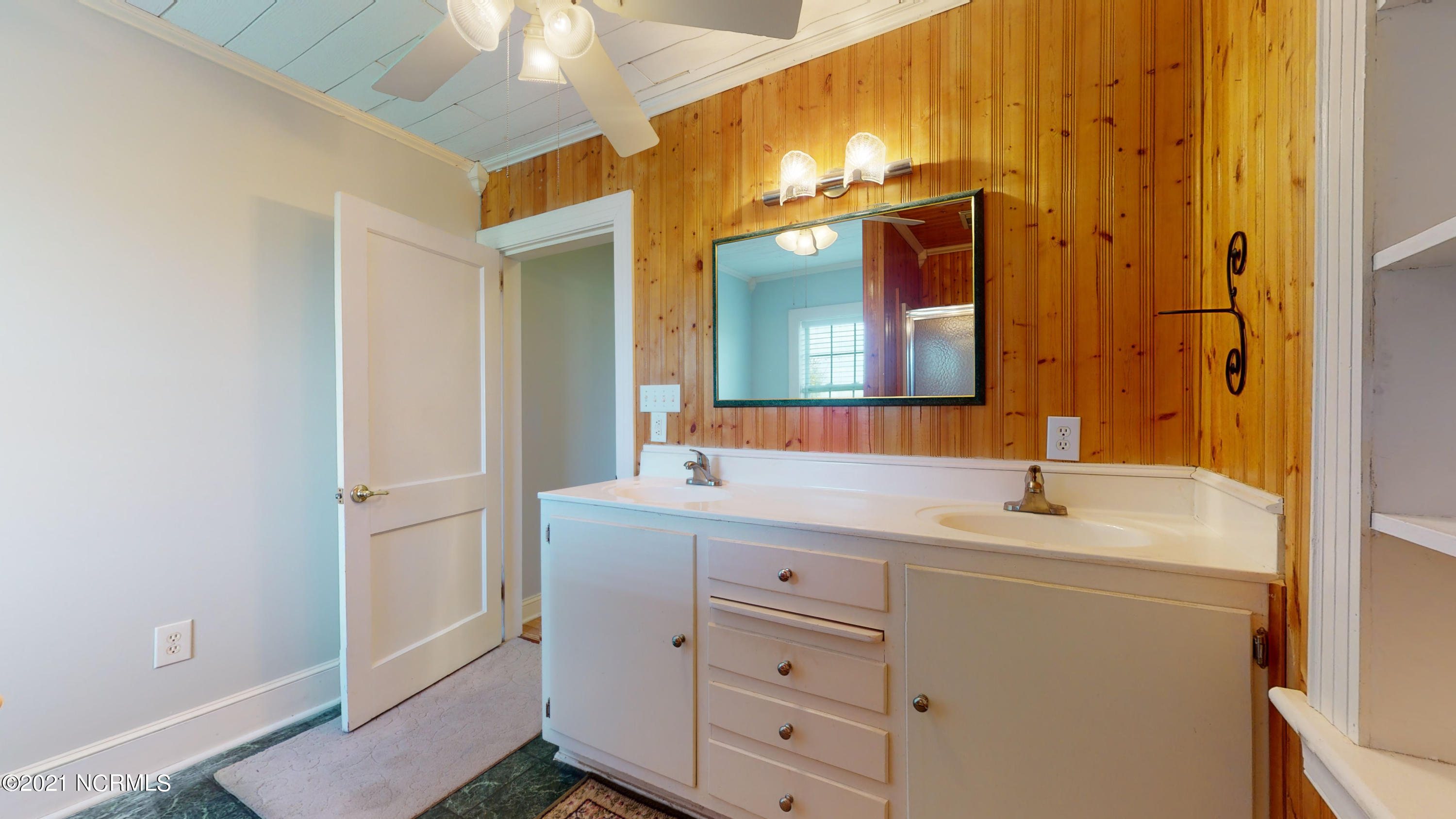 639 Sumrell Road Ayden, NC 28513 - Photo 19 of 52 639 Sumrell Road-42