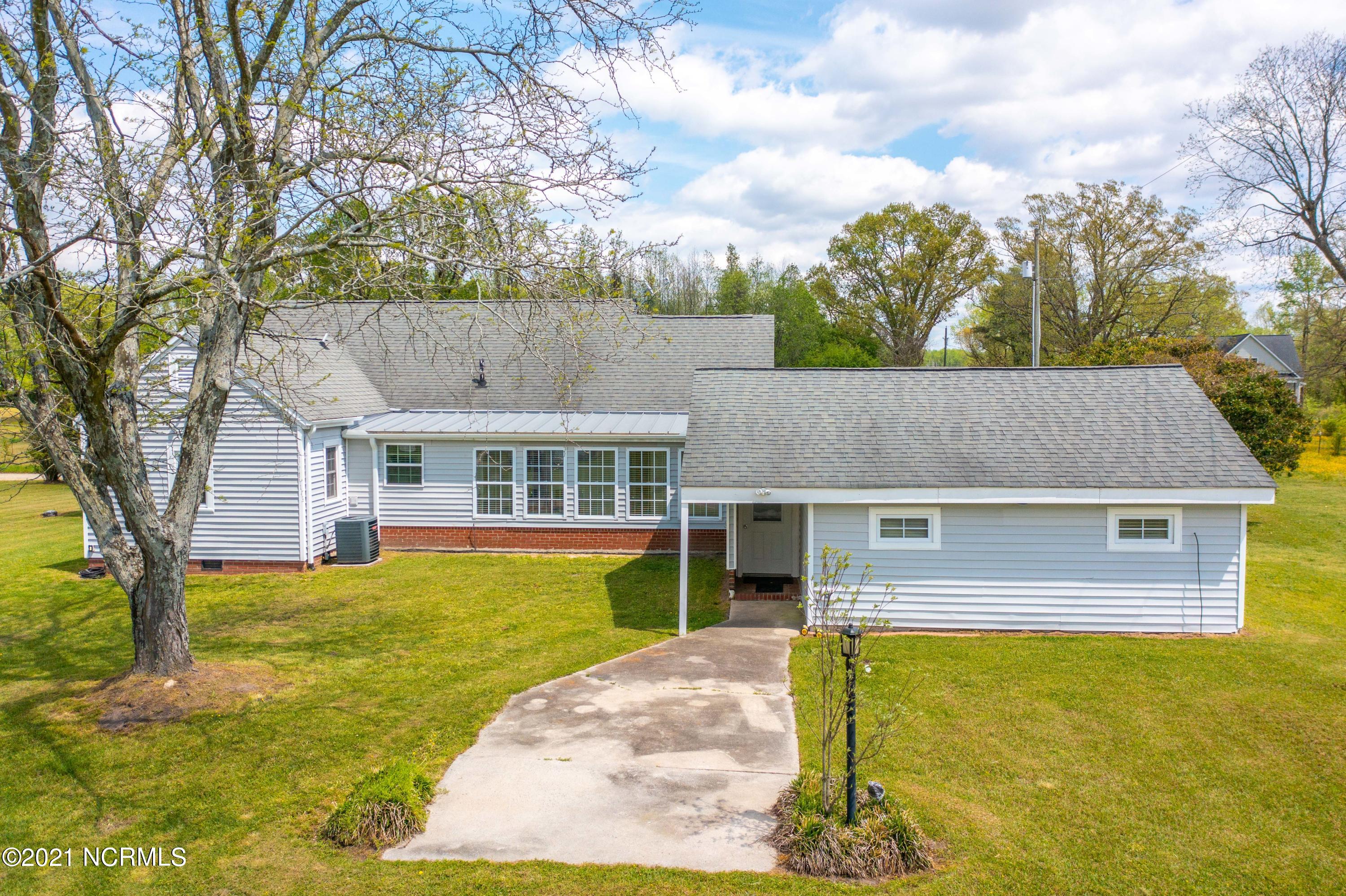 639 Sumrell Road Ayden, NC 28513 - Photo 2 of 52 Rec room addition