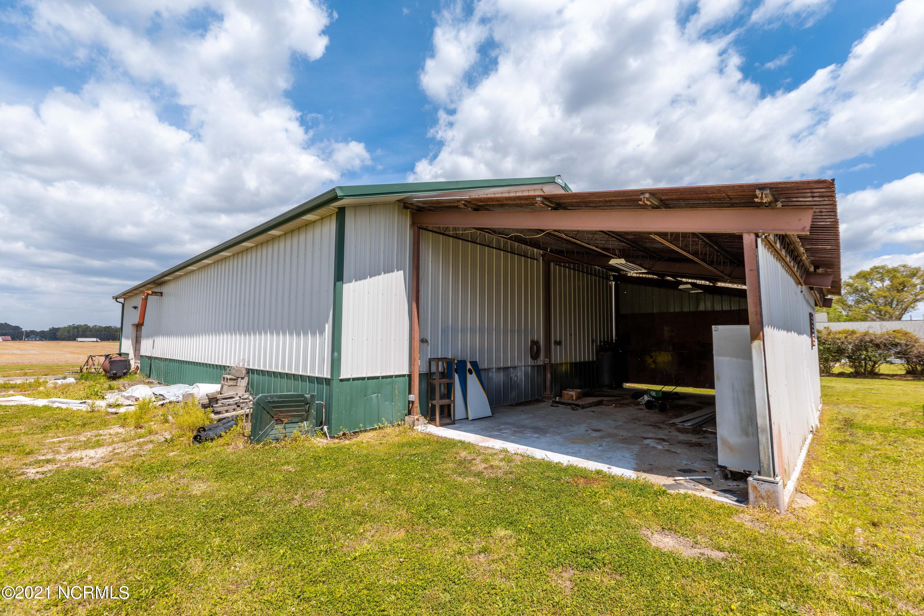 639 Sumrell Road Ayden, NC 28513 - Photo 40 of 52 639 Sumrell Road-10