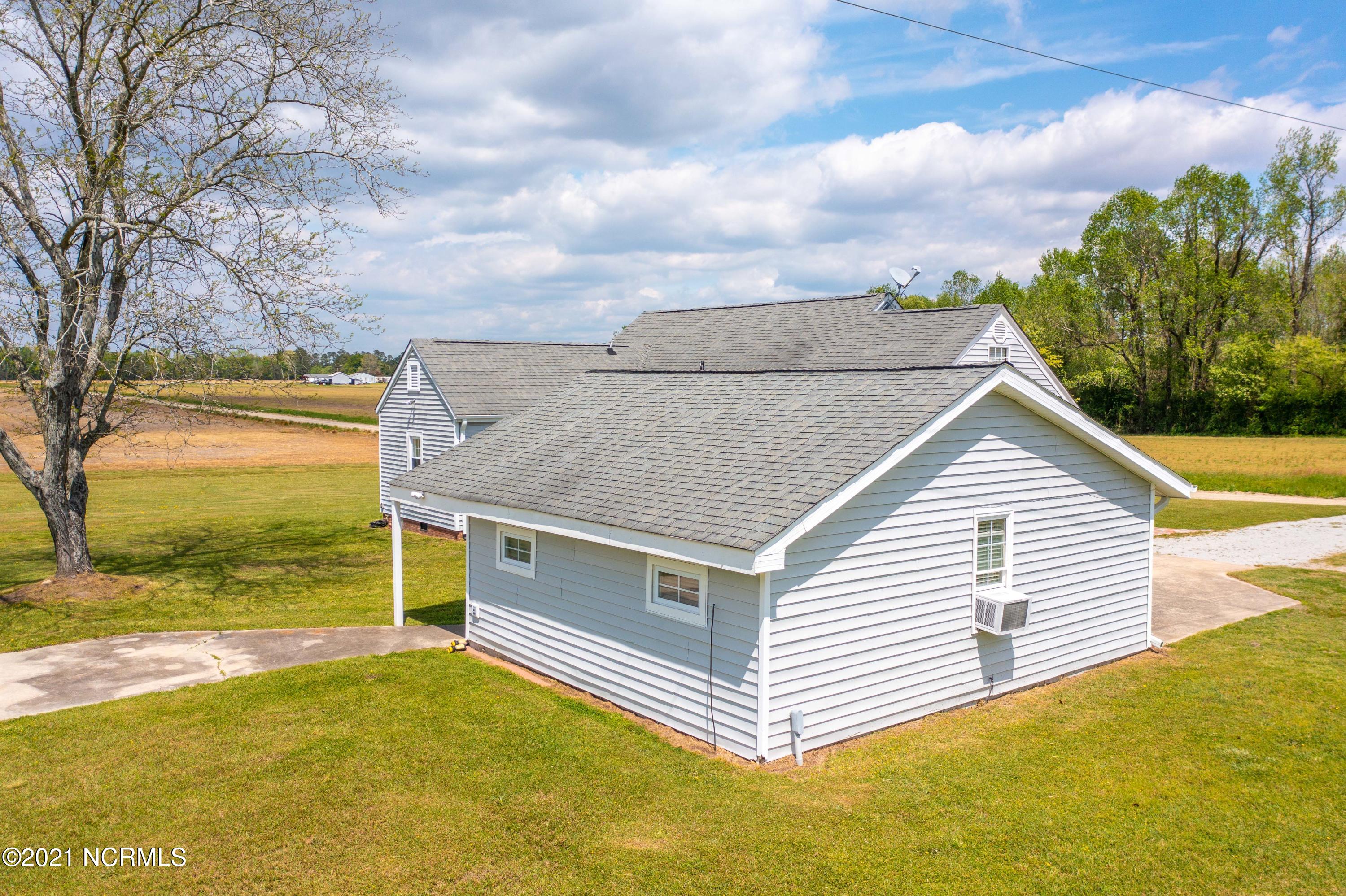 639 Sumrell Road Ayden, NC 28513 - Photo 44 of 52 639 Sumrell Road-15