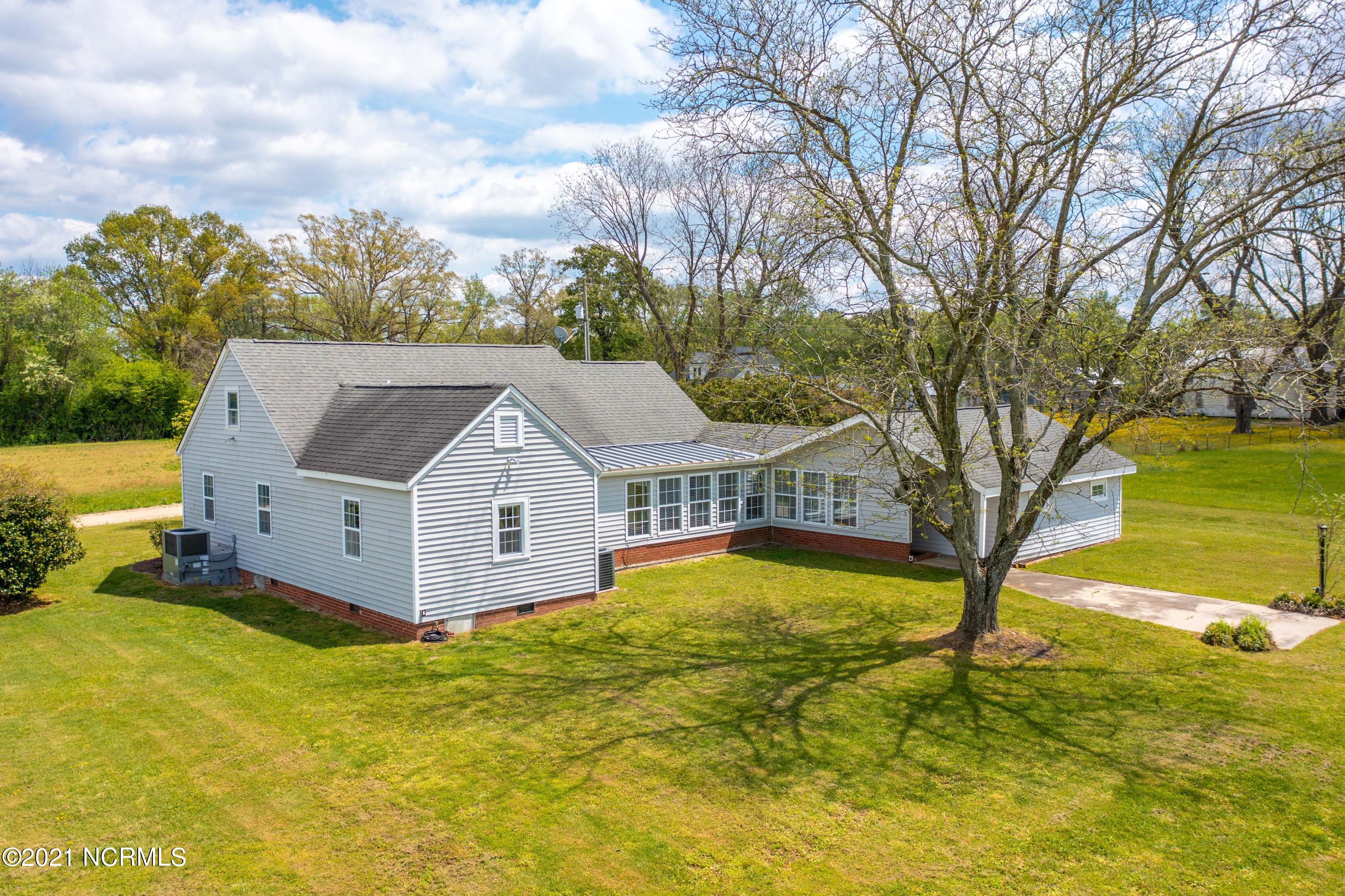 639 Sumrell Road Ayden, NC 28513 - Photo 45 of 52 639 Sumrell Road-17