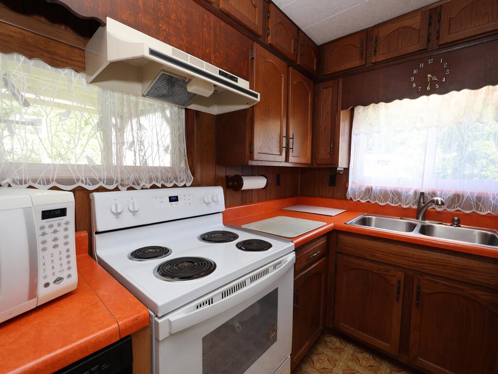613 Moore Street Huntingdon, PA 16652 - Photo 25 of 46 Gallery Image 25