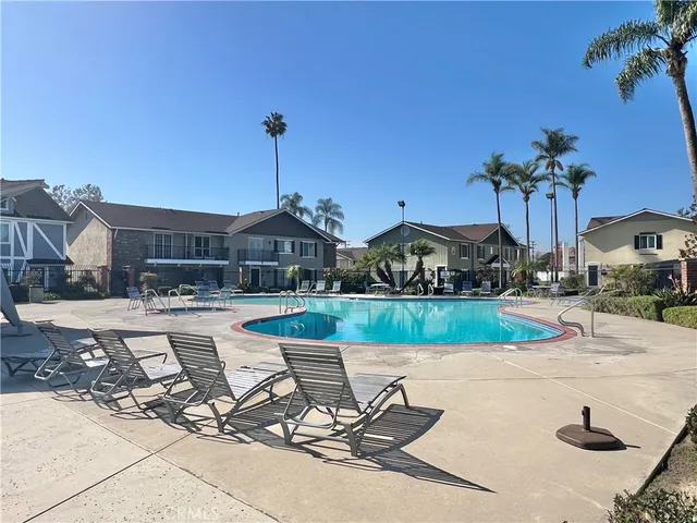 $3,950 | 3342 Bradbury Road, Unit 34, Rossmoor, CA 90720