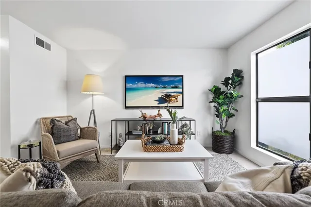 $4,500 | 3342 Bradbury Road, Unit 34, Rossmoor, CA 90720