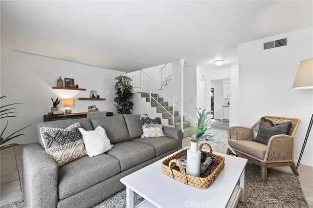 $4,500 | 3342 Bradbury Road, Unit 34, Rossmoor, CA 90720