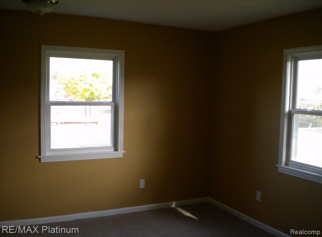 1892 Byron Road Howell, MI 48855 - Photo 15 of 18 Byron Road 023
