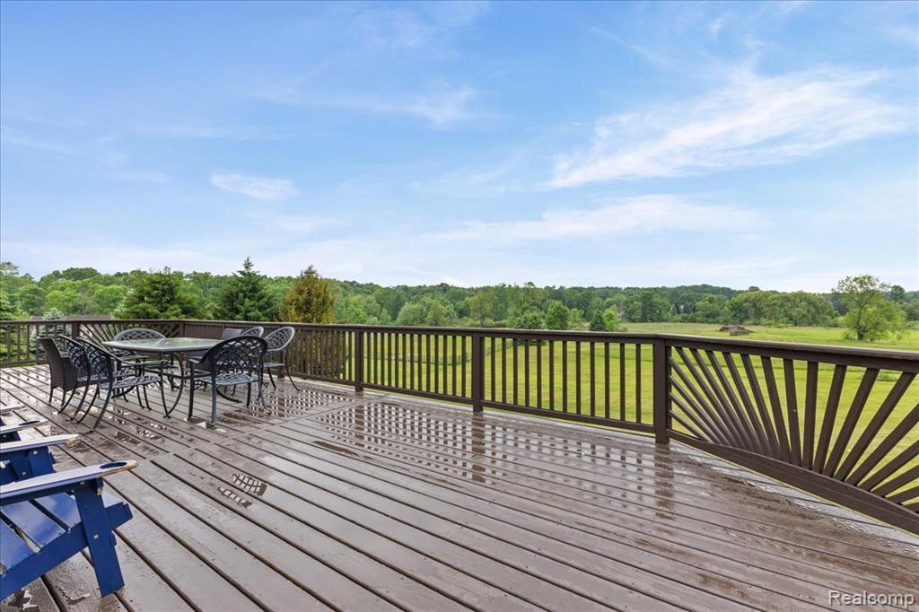 2160 West Buell Road Oakland, MI 48363 - Photo 13 of 49