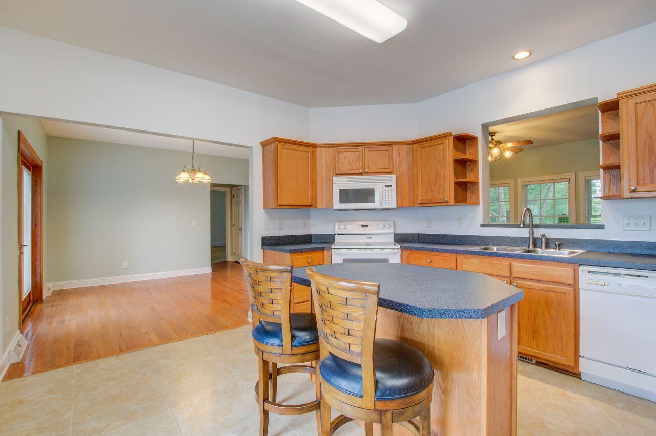 1668 Old Military Road Charleston, SC 29412 - Photo 15 of 49 1668_(10)