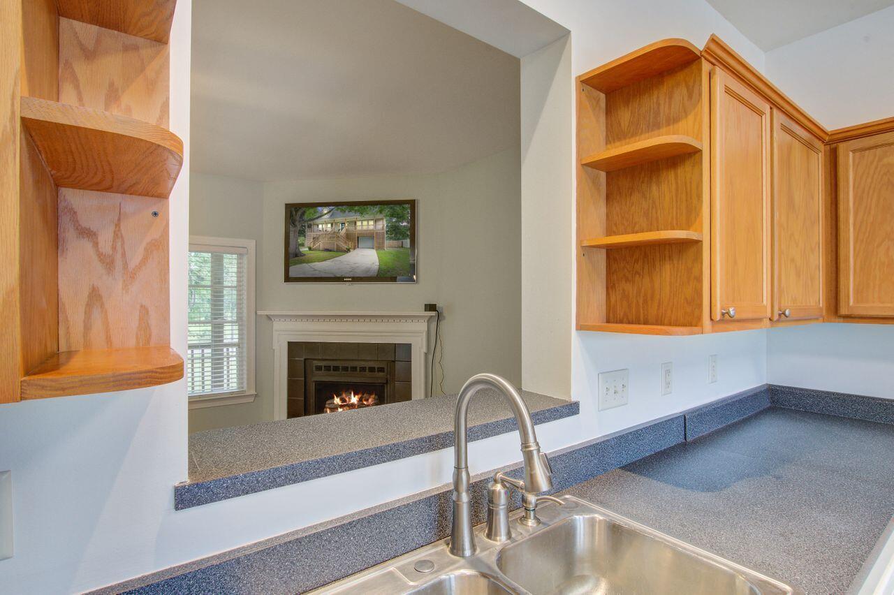 1668 Old Military Road Charleston, SC 29412 - Photo 16 of 49 1668_(11)