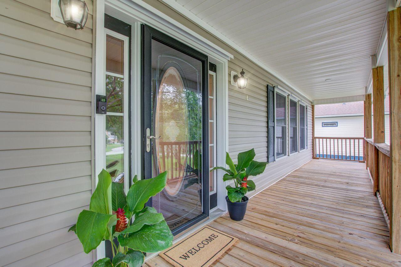 1668 Old Military Road Charleston, SC 29412 - Photo 6 of 49 1668_(2)