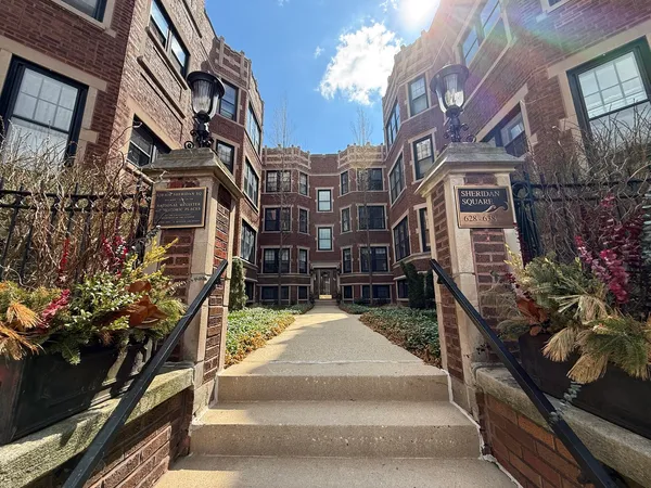 $265,000 | 632 Sheridan Square, Unit 1, Evanston, IL 60202