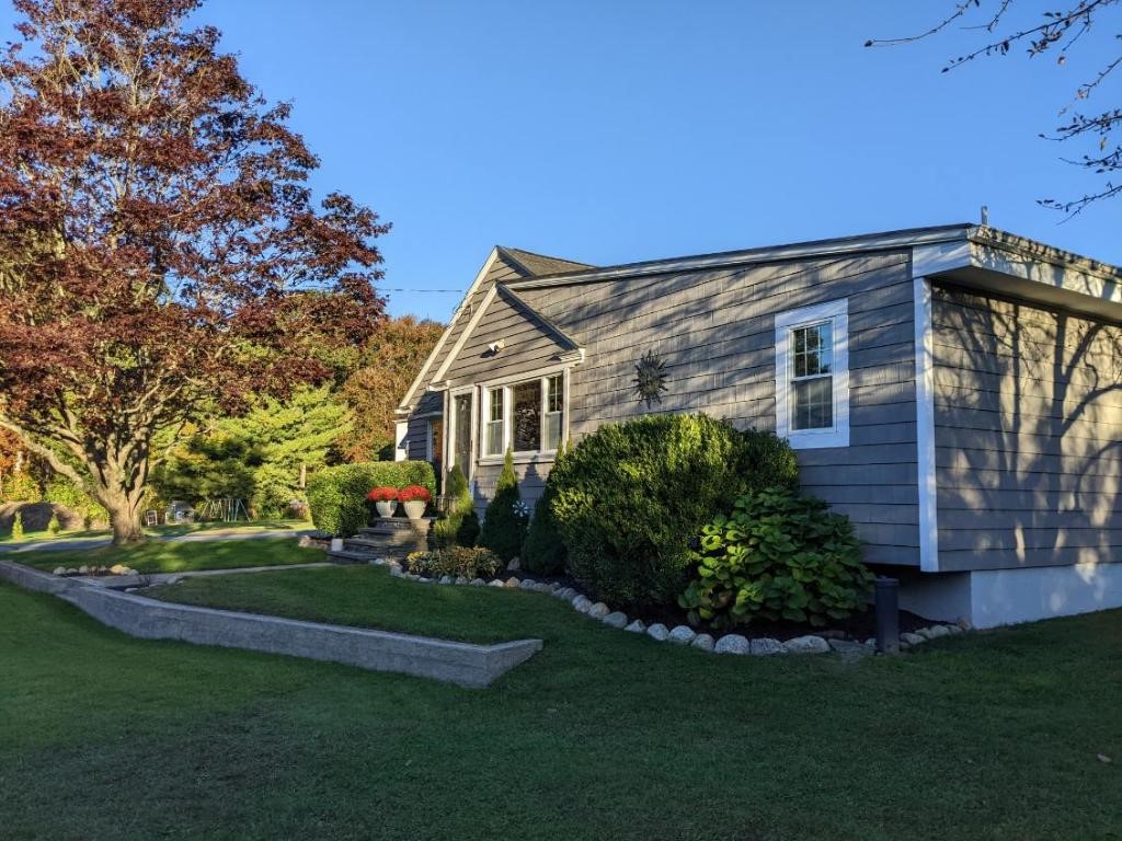 10 Orchard Valley Drive Cranston, RI 02921 - Photo 4 of 31 Front of house
