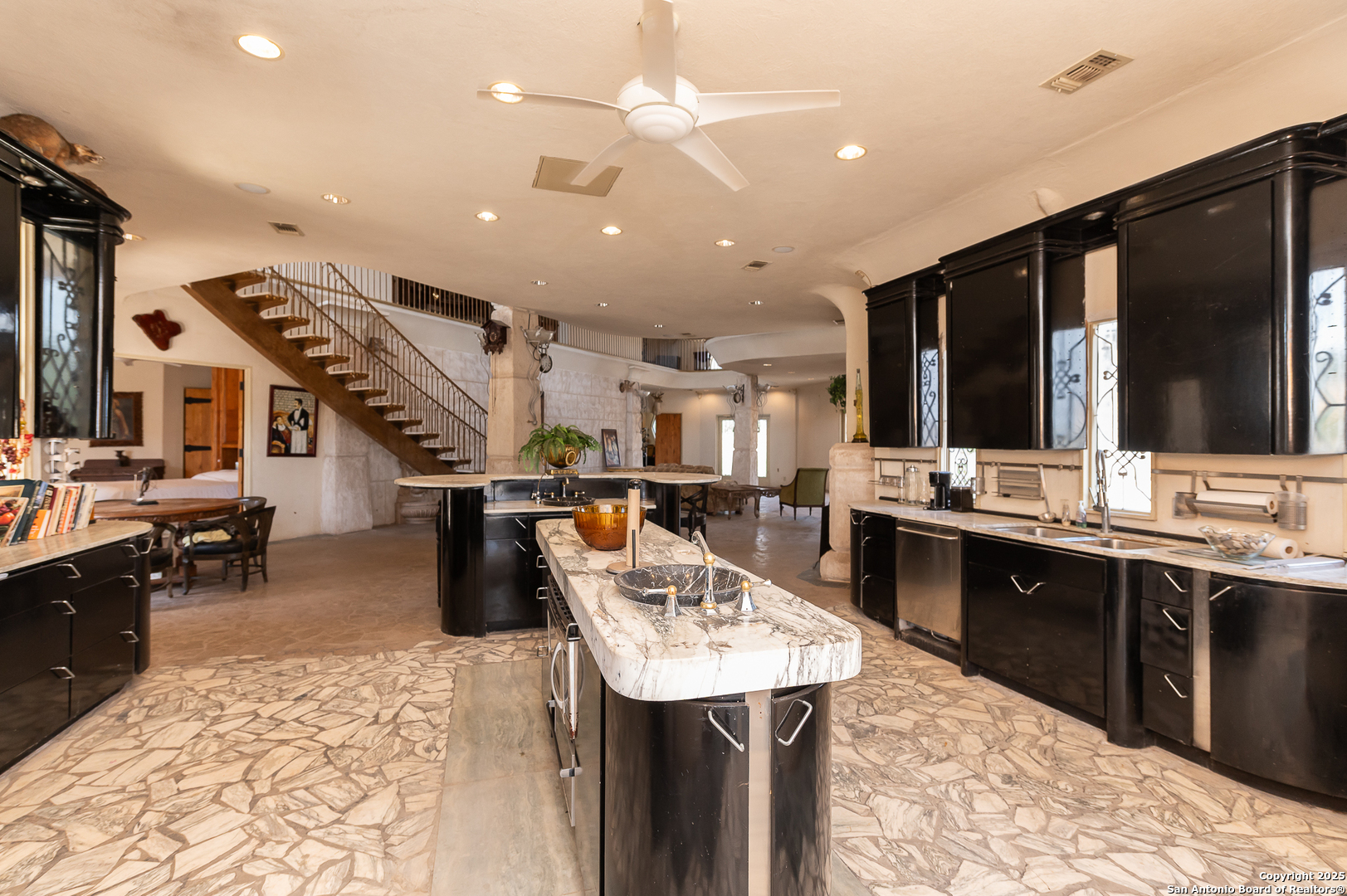 350 Ridgeview Drive Pleasanton, TX 78064 - Photo 13 of 49